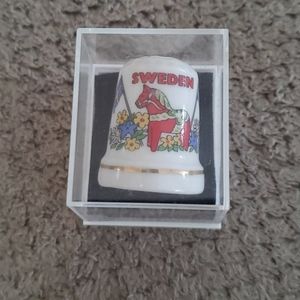 NWT Porcelain Sweden Thimble